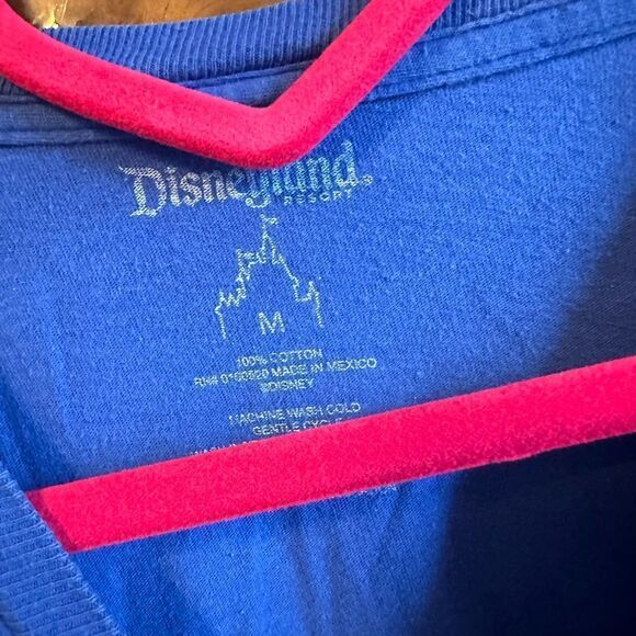 Don’t worry be happy Disney tee - Picture 3 of 3